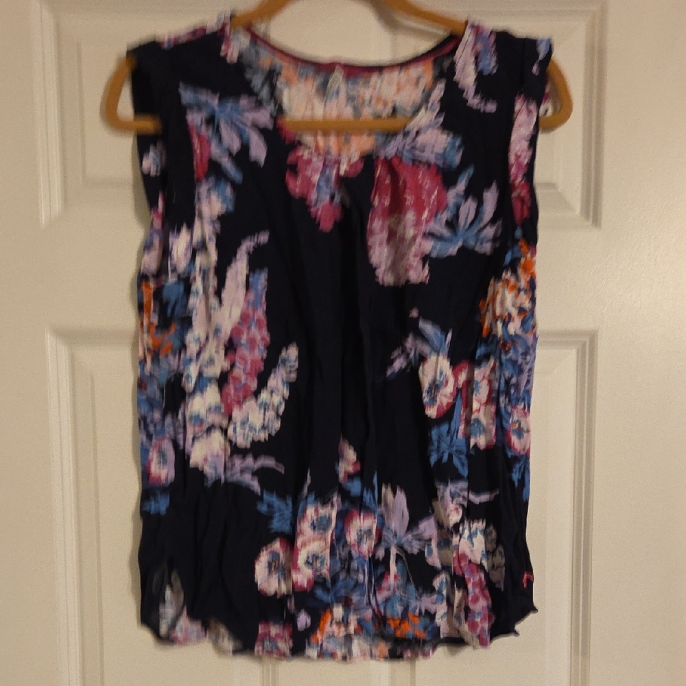 Joukes Sleeveless Blouse